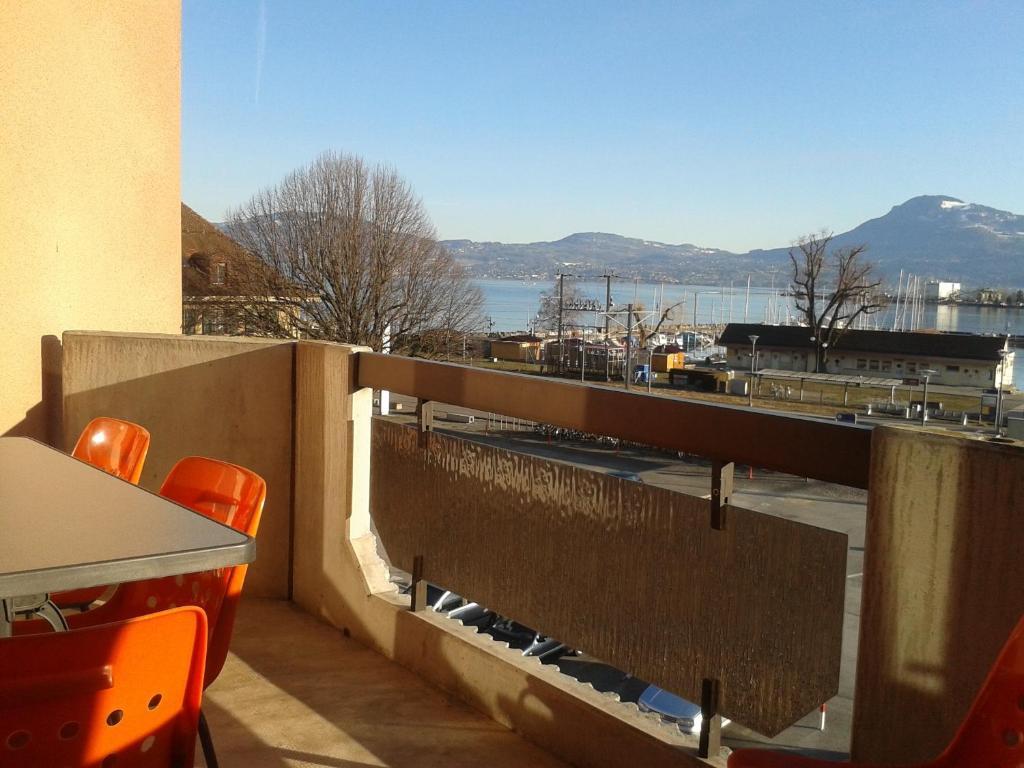 Le Lacustre 4Th Floor Port-Valais Bagian luar foto